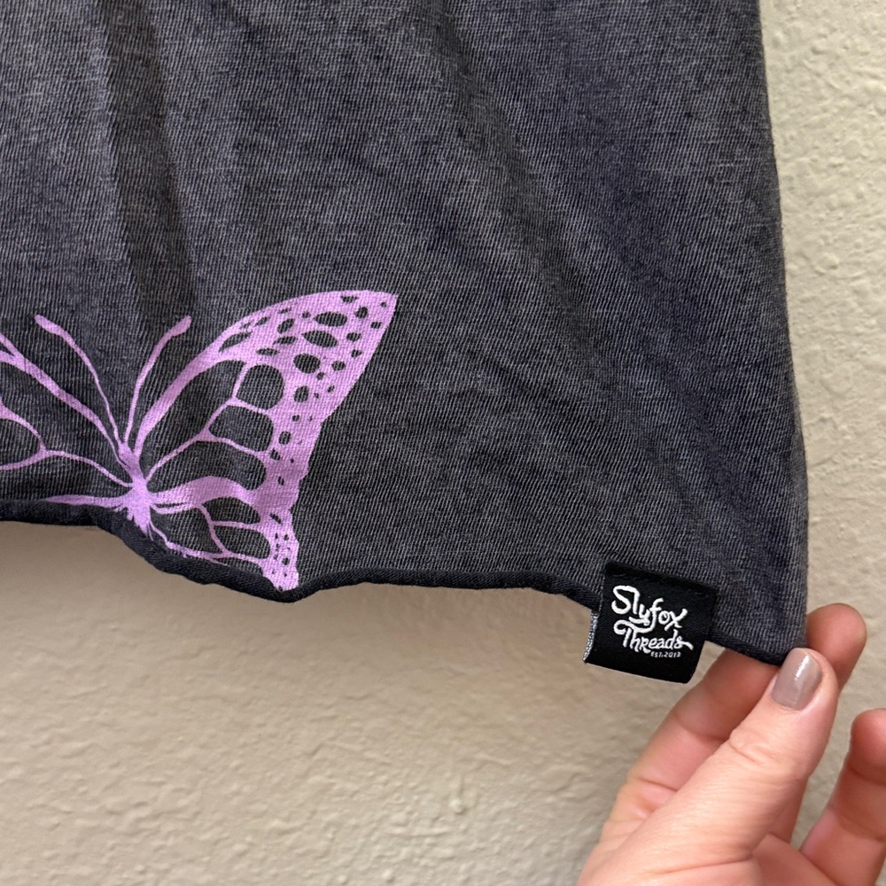 Slyfox Threads Distressed crop Mama tee - Picture 4 of 5
